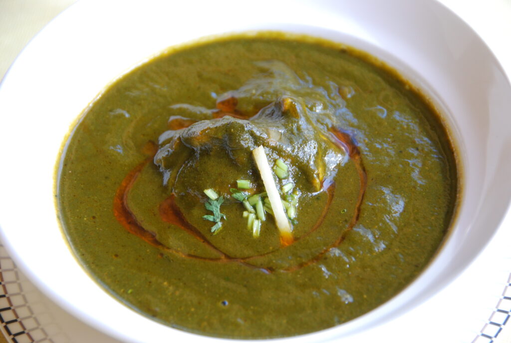 Saag Chicken Curry